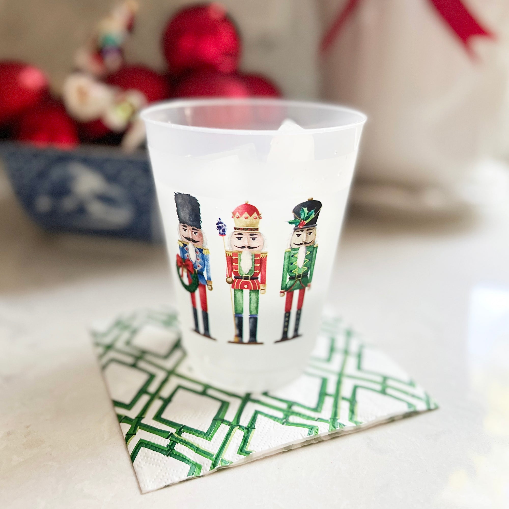 https://www.whhostess.com/cdn/shop/files/nutcrackers_shatterproof_cup_5496dc90-ab17-4fb9-971d-322516d9965e_2000x.jpg?v=1694618943