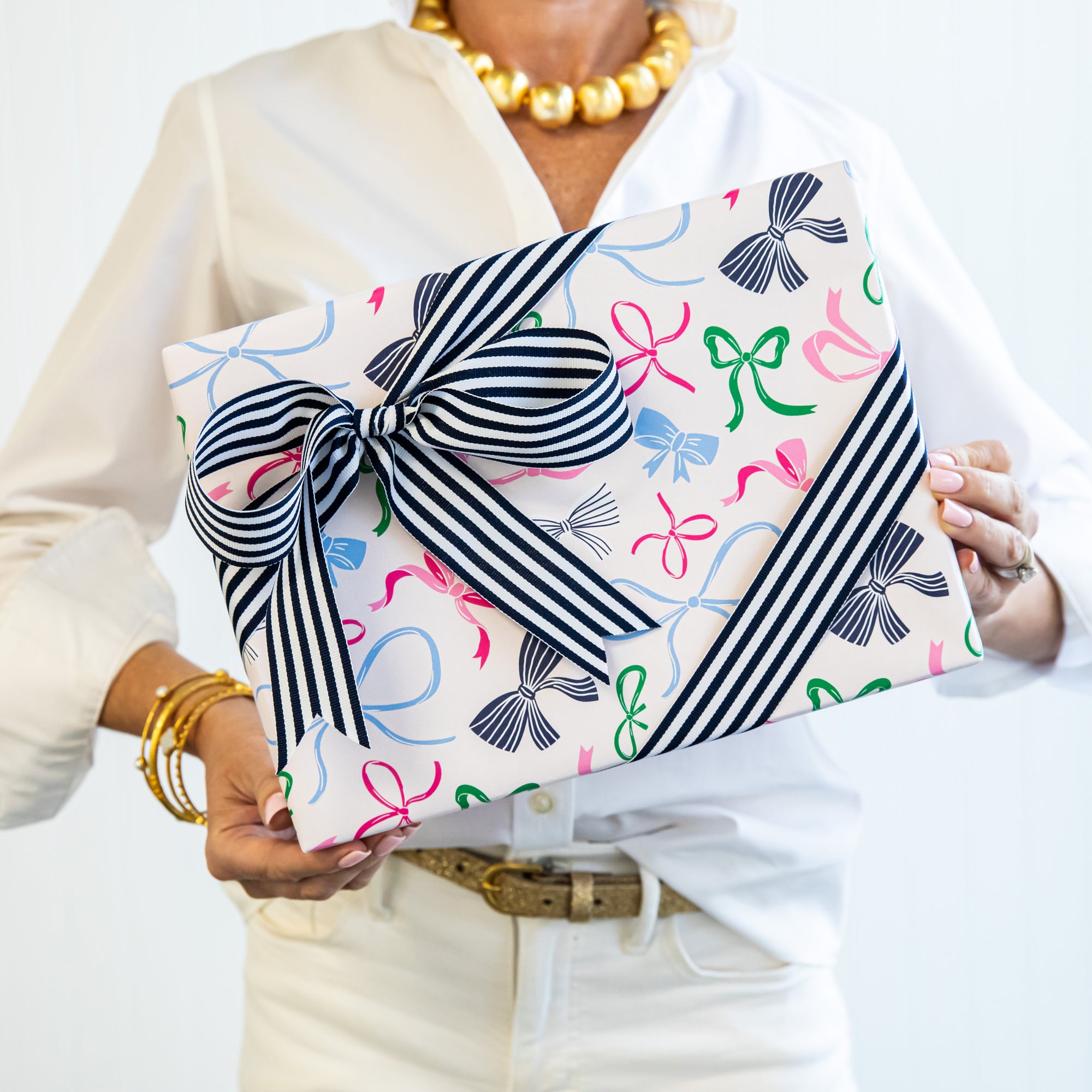 Continuous Roll Gift Wrap | Party Bows